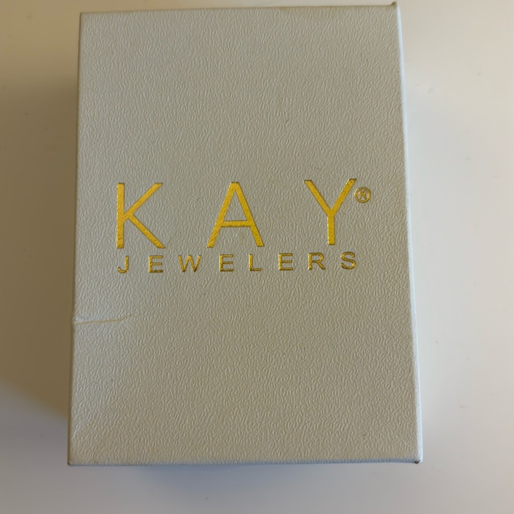 NWOT Kay Jewelers necklace and earrings